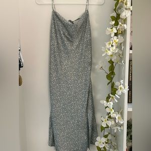 NWOT FOREVER 21 cowl neck blue and white slit satin dress